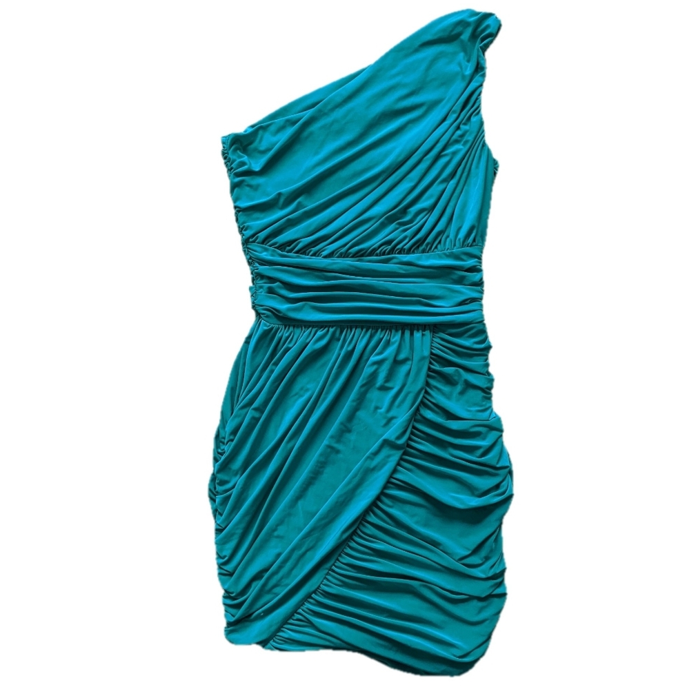 Soprano green off-the-shoulder formal dress